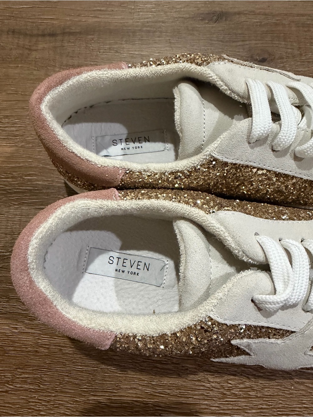 Steven New York Rubie Gold Glitter Star Sneakers Women’s 8.5 New - Picture 7 of 11